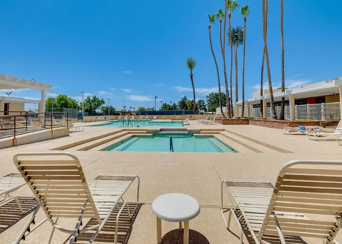 Holiday home Patio & Grill! Resort-style Escape *